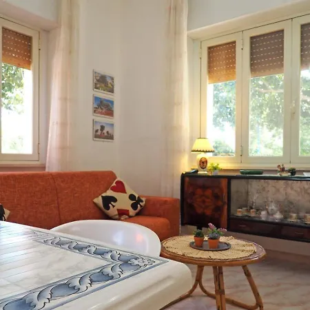 Flora By Salento Affitti