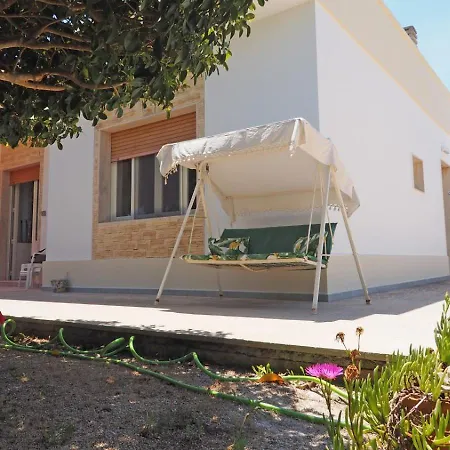 Flora By Salento Affitti トッレ・スーダ