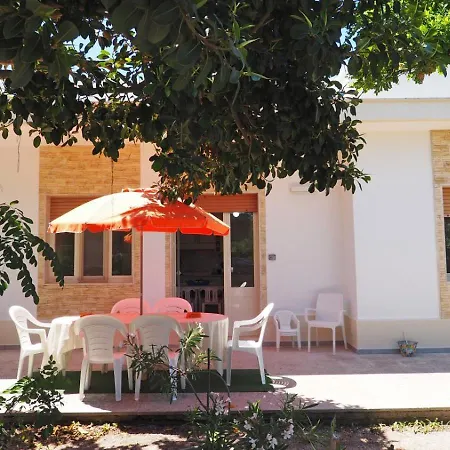 Flora By Salento Affitti *