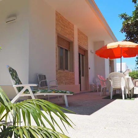 Flora By Salento Affitti * Torre Suda