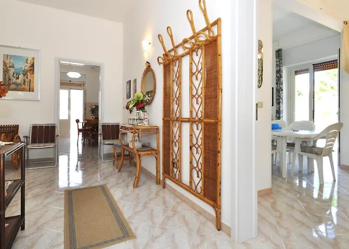 Flora By Salento Affitti *