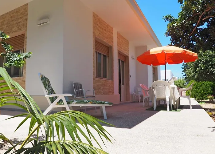 Flora By Salento Affitti * Torre Suda